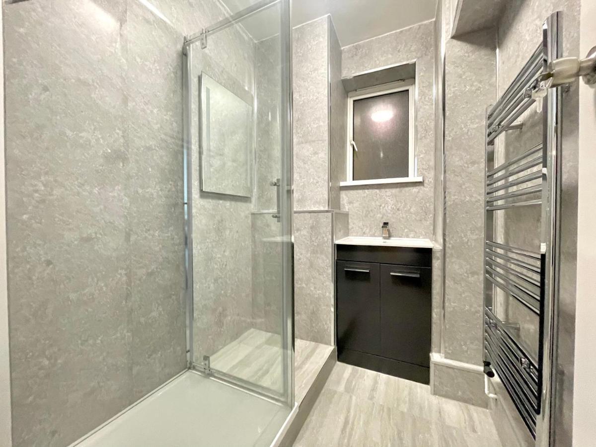 Fabulous 3 Bedroom Flat Sleeps 6 London Exterior photo