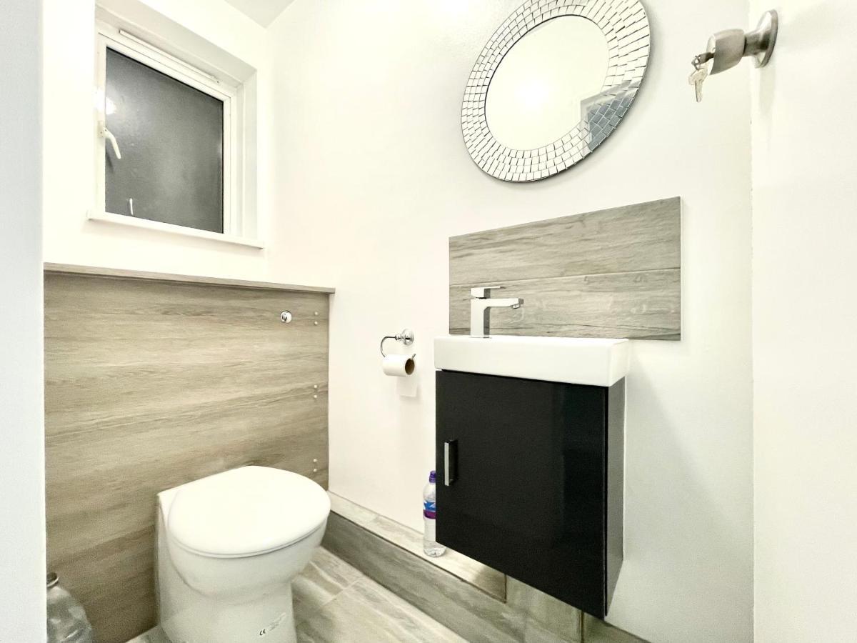 Fabulous 3 Bedroom Flat Sleeps 6 London Exterior photo
